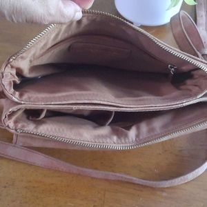 Fre people Crossbofy leather bag.